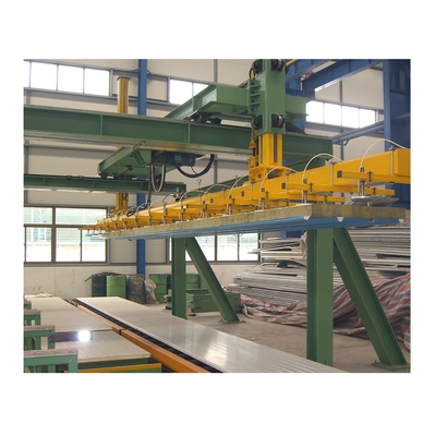 Atap Terisolasi 48000 * 8000mm PU Sandwich Panel Mesin