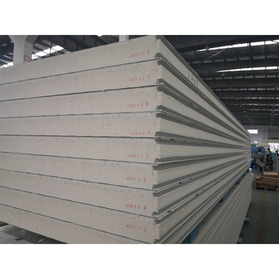 Panel Atap Kaku Sandwich Mesin Injeksi Polyurethane